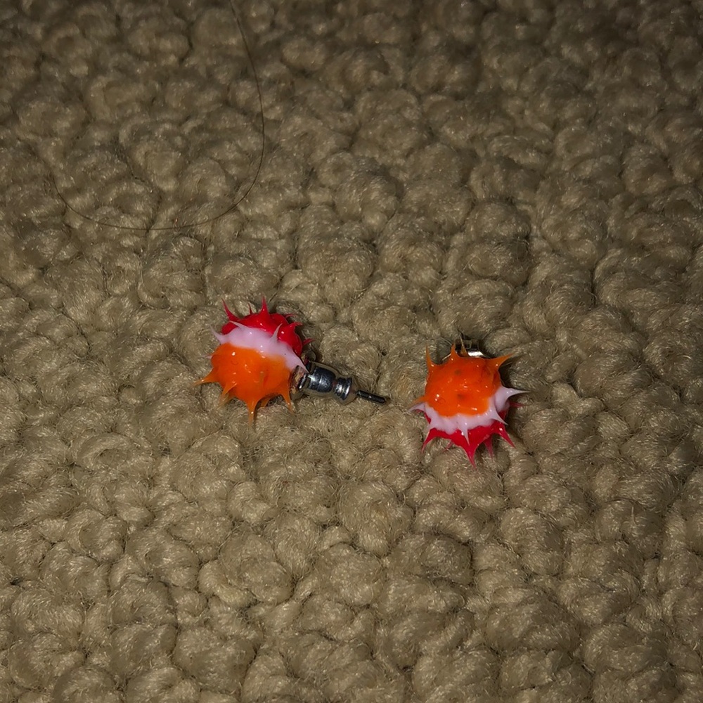 stud earrings